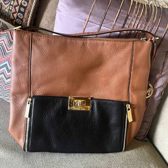Michael Kors Handbag - Picture 1 of 9